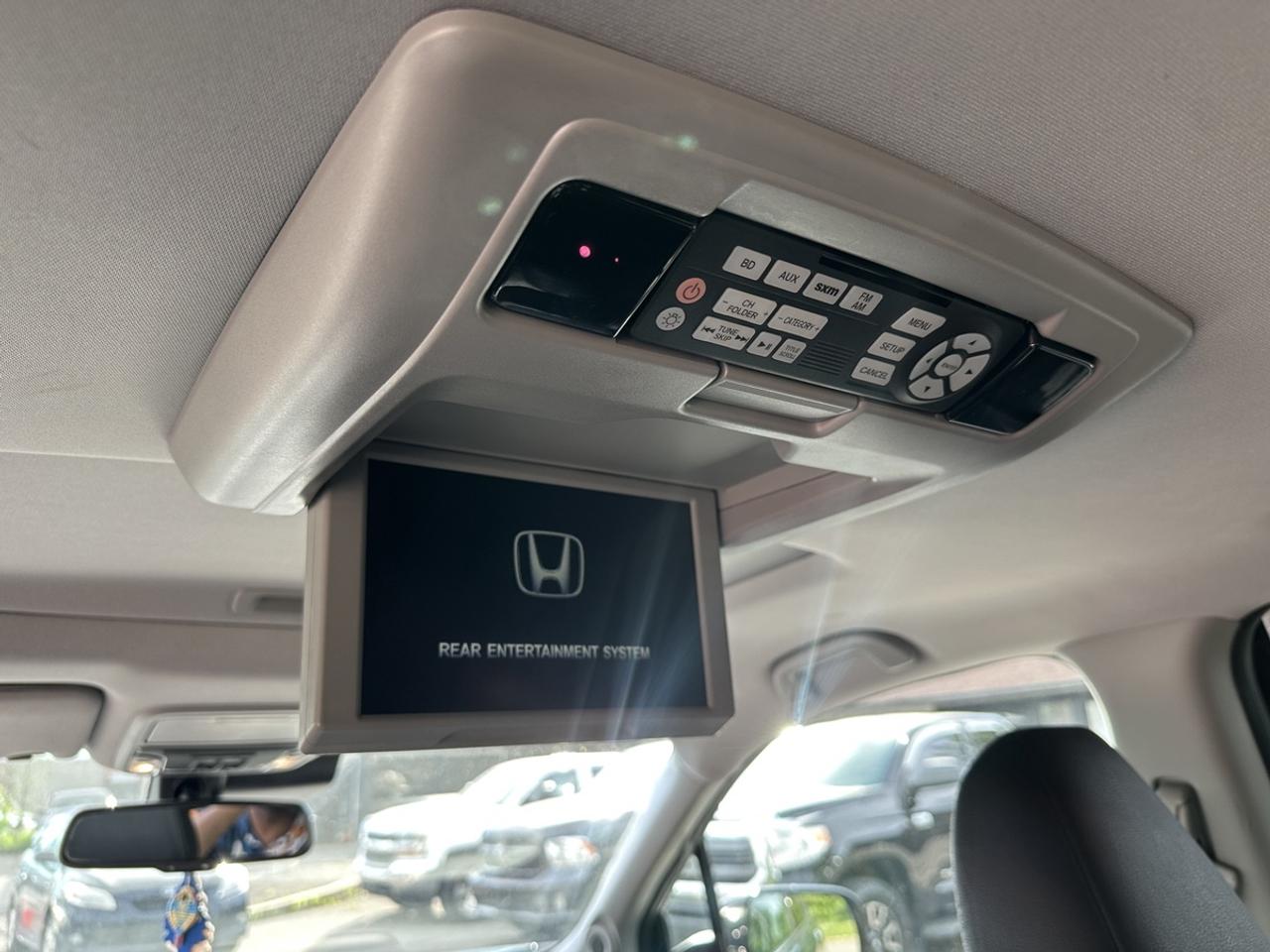 2017 Honda Pilot Touring Photo