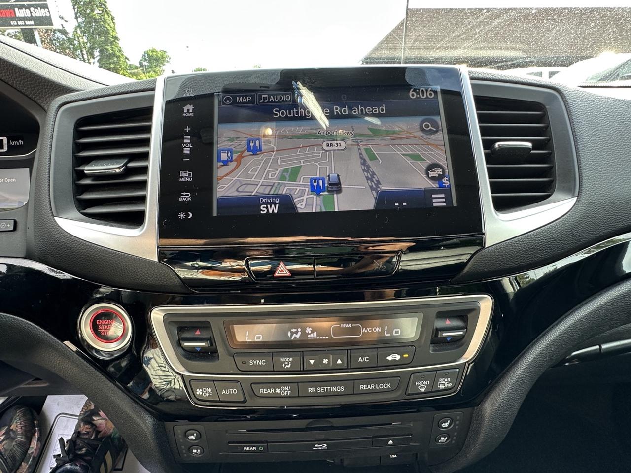 2017 Honda Pilot Touring Photo