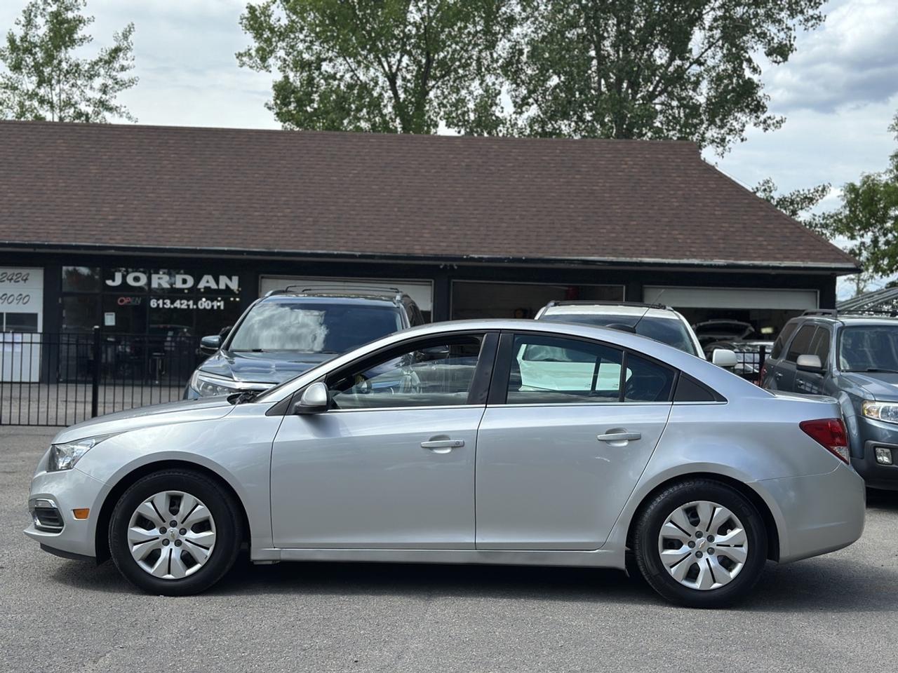 2015 Chevrolet Cruze 1LT Photo