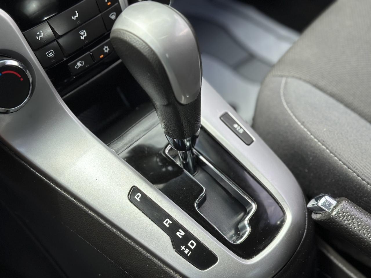 2015 Chevrolet Cruze 1LT Photo