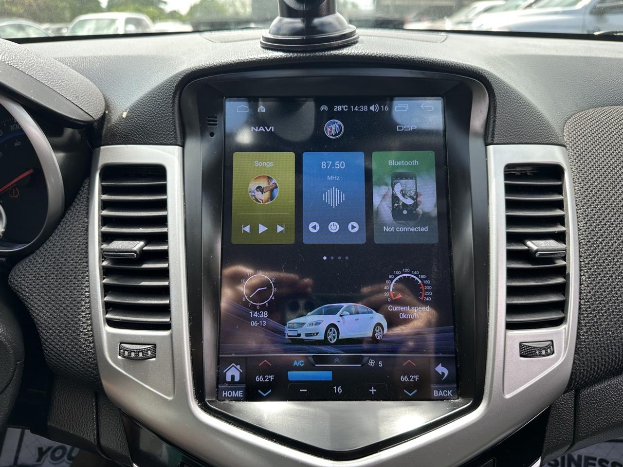 2015 Chevrolet Cruze 1LT Photo