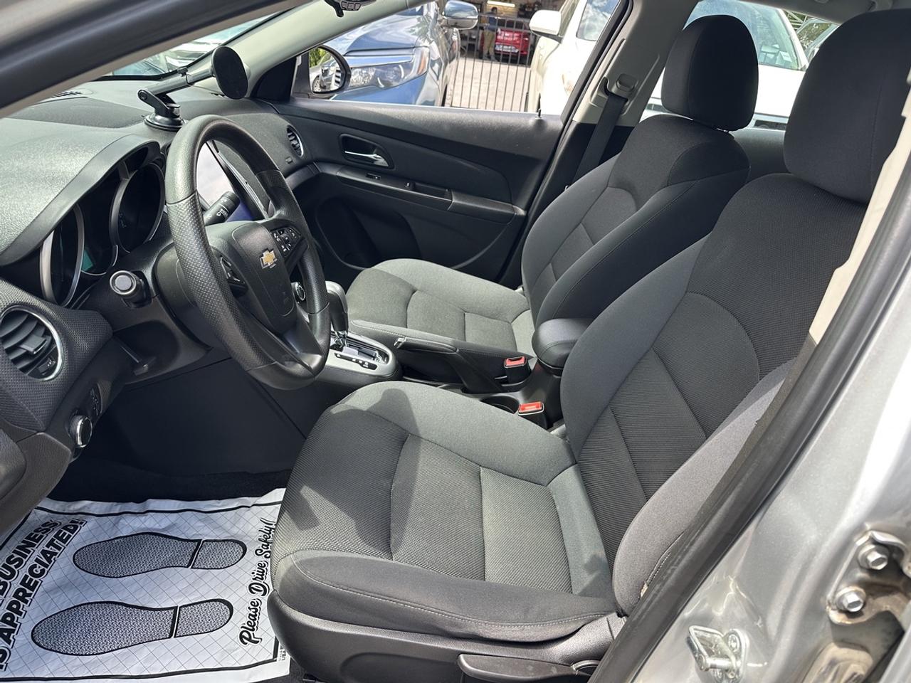 2015 Chevrolet Cruze 1LT Photo