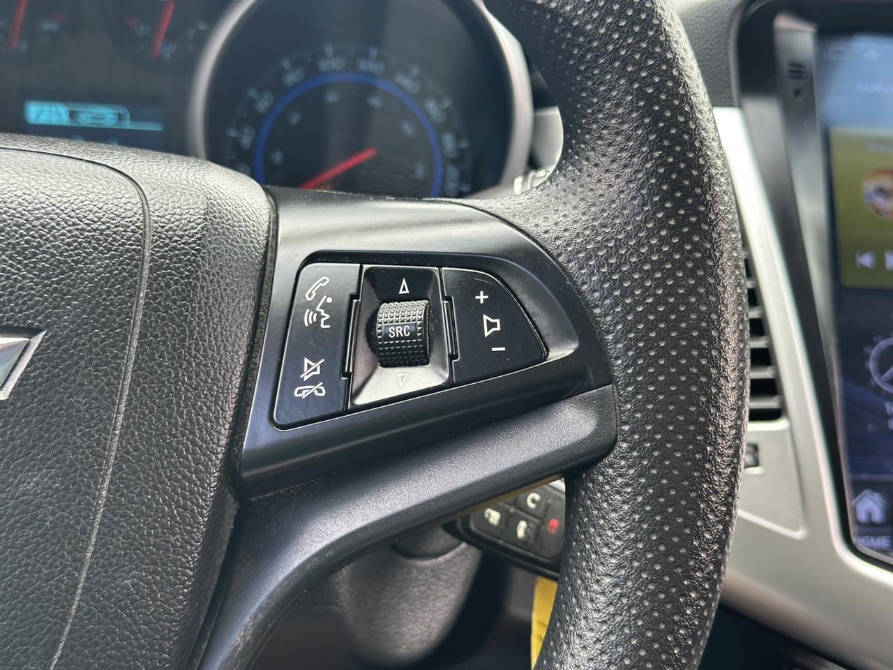 2015 Chevrolet Cruze 1LT Photo