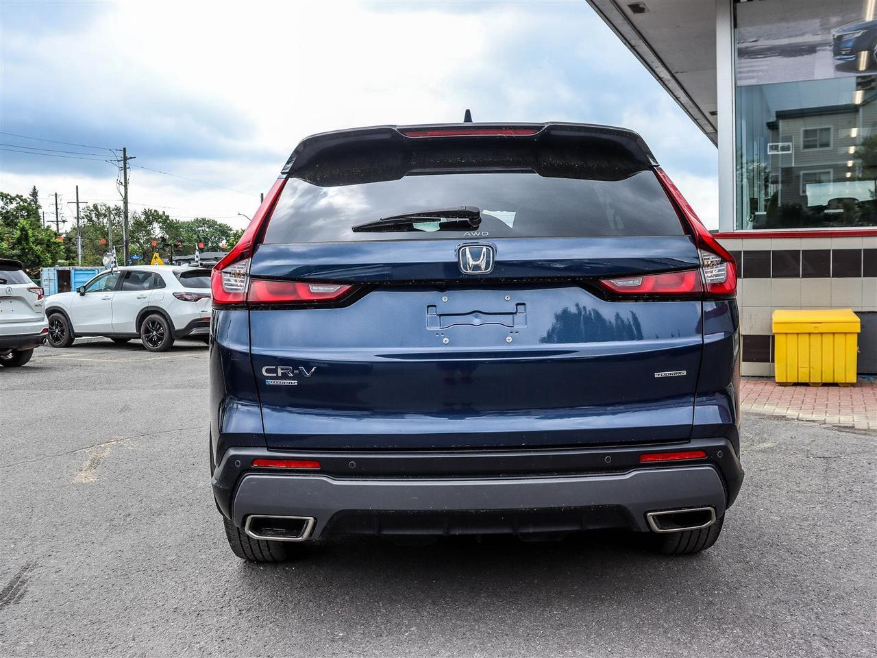 2023 Honda CR-V Hybrid Touring LEATHER NAVI SUNROOF Photo