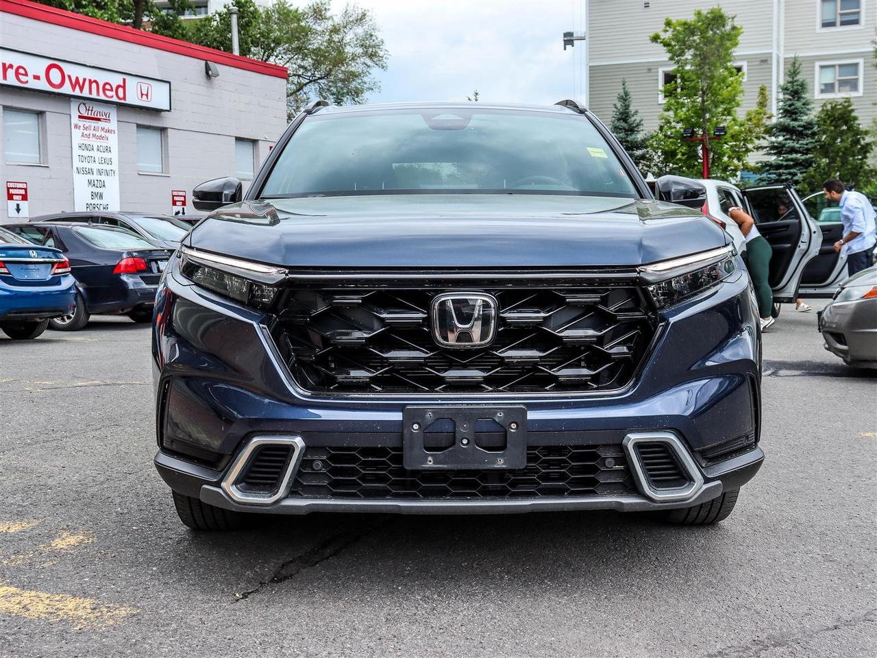 2023 Honda CR-V Hybrid Touring LEATHER NAVI SUNROOF Photo