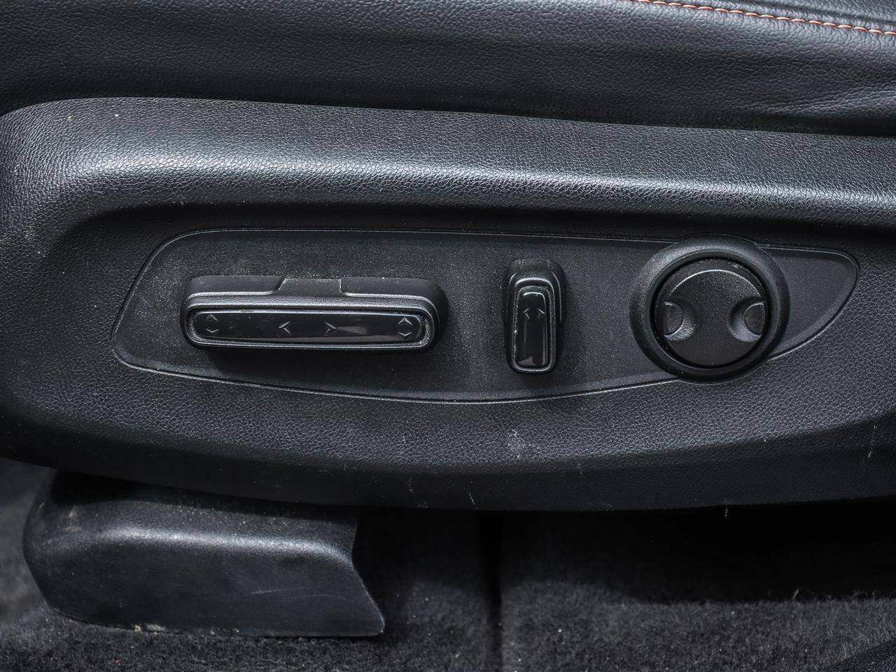 2023 Honda CR-V Hybrid Touring LEATHER NAVI SUNROOF Photo
