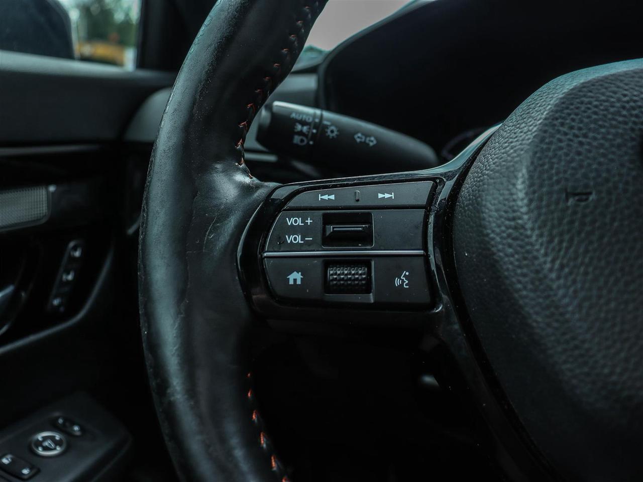 2023 Honda CR-V Hybrid Touring LEATHER NAVI SUNROOF Photo