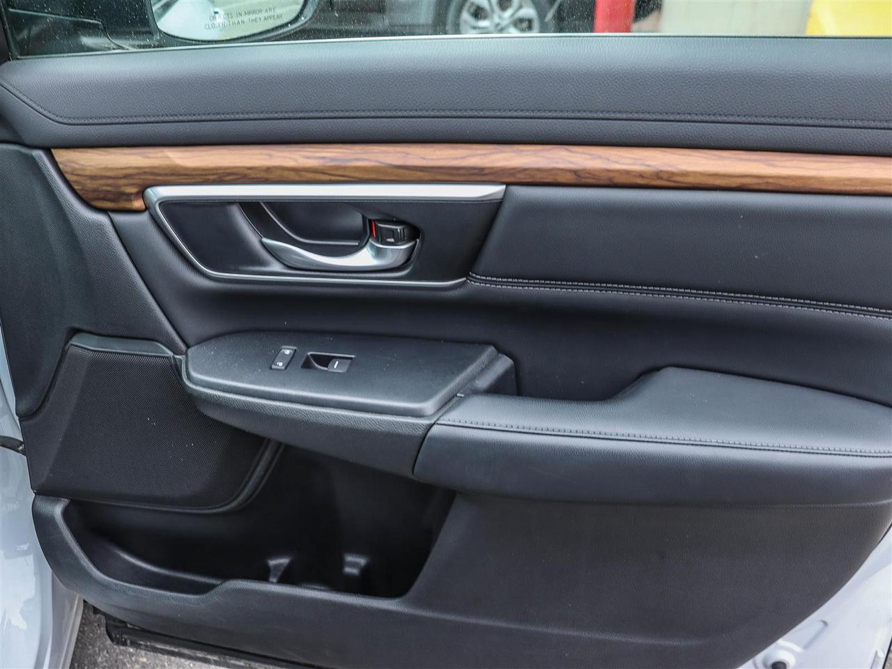 2019 Honda CR-V Touring LEATHER NAVI SUNROOF Photo