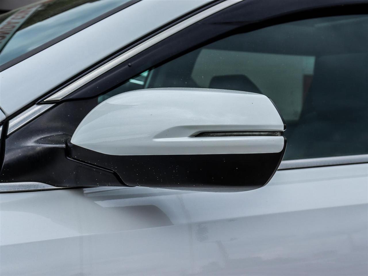 2019 Honda CR-V Touring LEATHER NAVI SUNROOF Photo