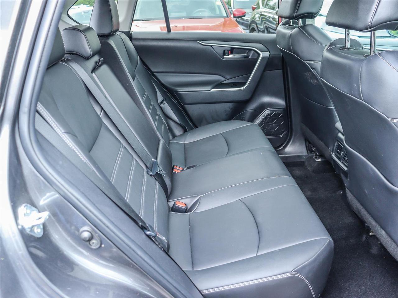 2022 Toyota RAV4 XLE SUNROOF BLUETOOTH APPLE CARPLAY Photo