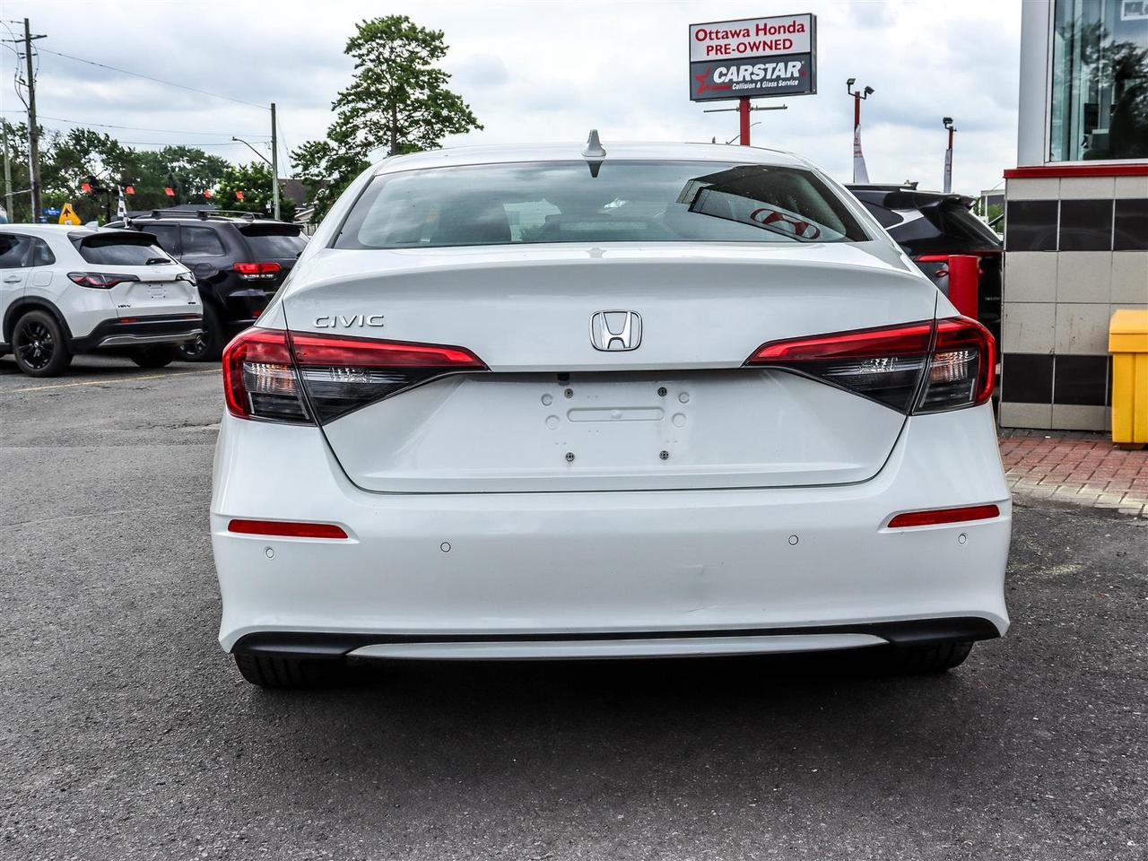 2022 Honda Civic TOURING LEATHER NAVI SUNROOF Photo3
