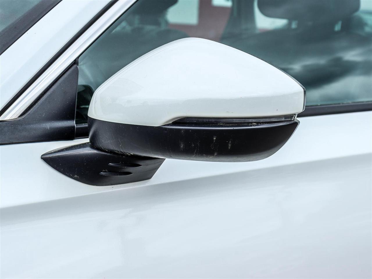 2022 Honda Civic TOURING LEATHER NAVI SUNROOF Photo