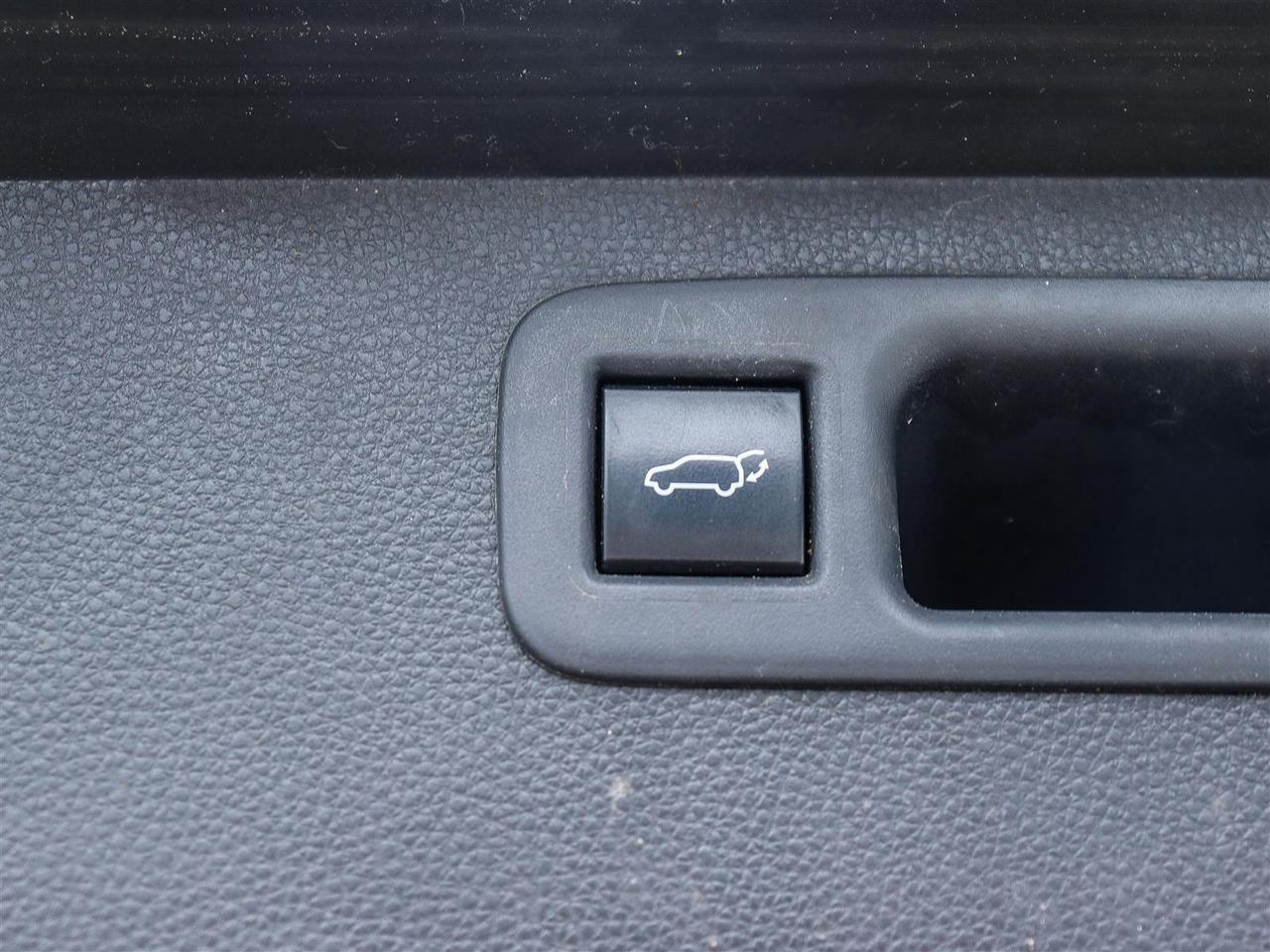 2021 Toyota Highlander XSE SUNROOF LEATHER Photo