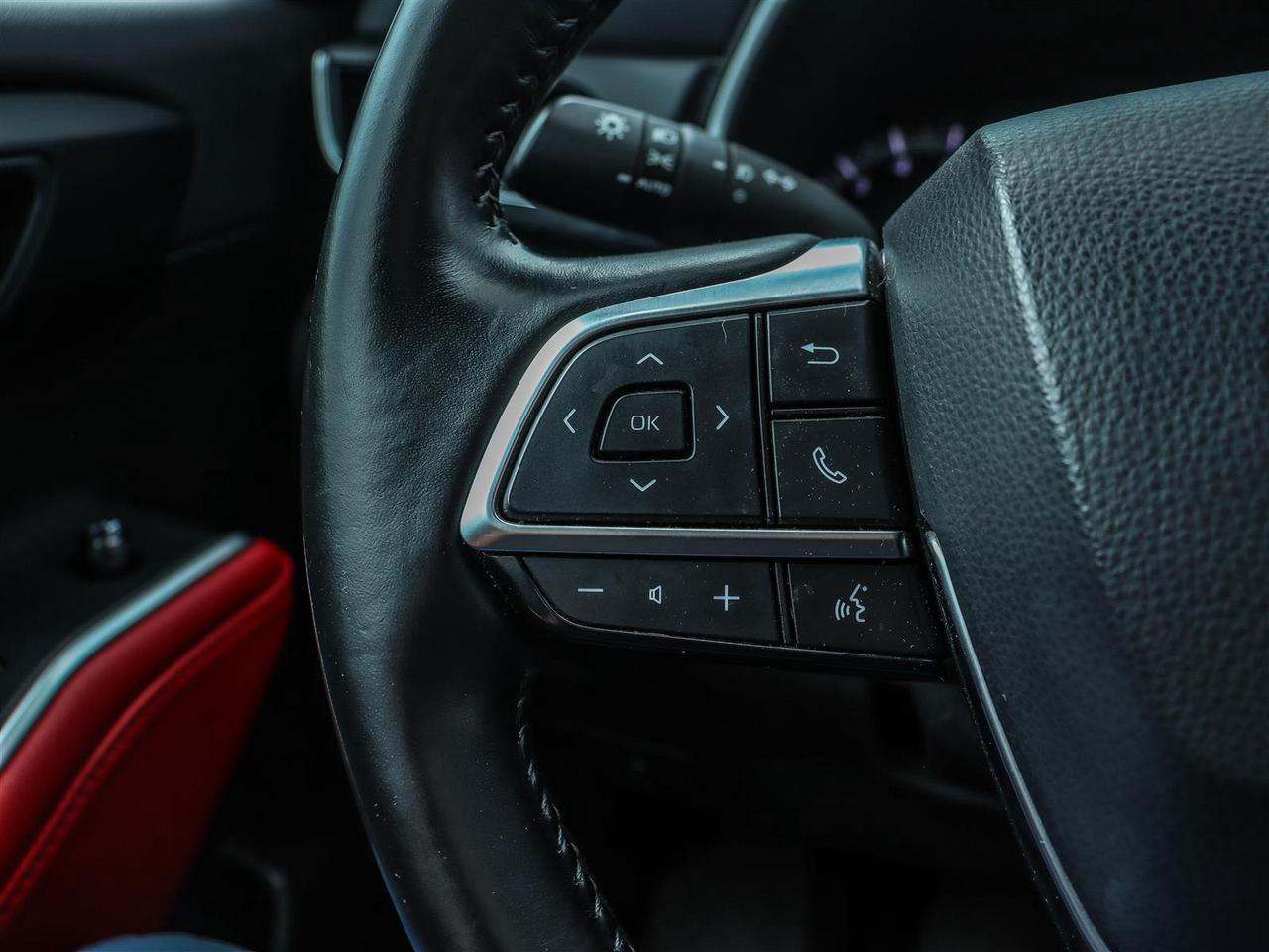 2021 Toyota Highlander XSE SUNROOF LEATHER Photo