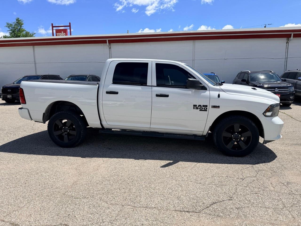 2021 RAM 1500 Classic EXPRESS 4X4 CREW CAB 5'7" BOX Photo