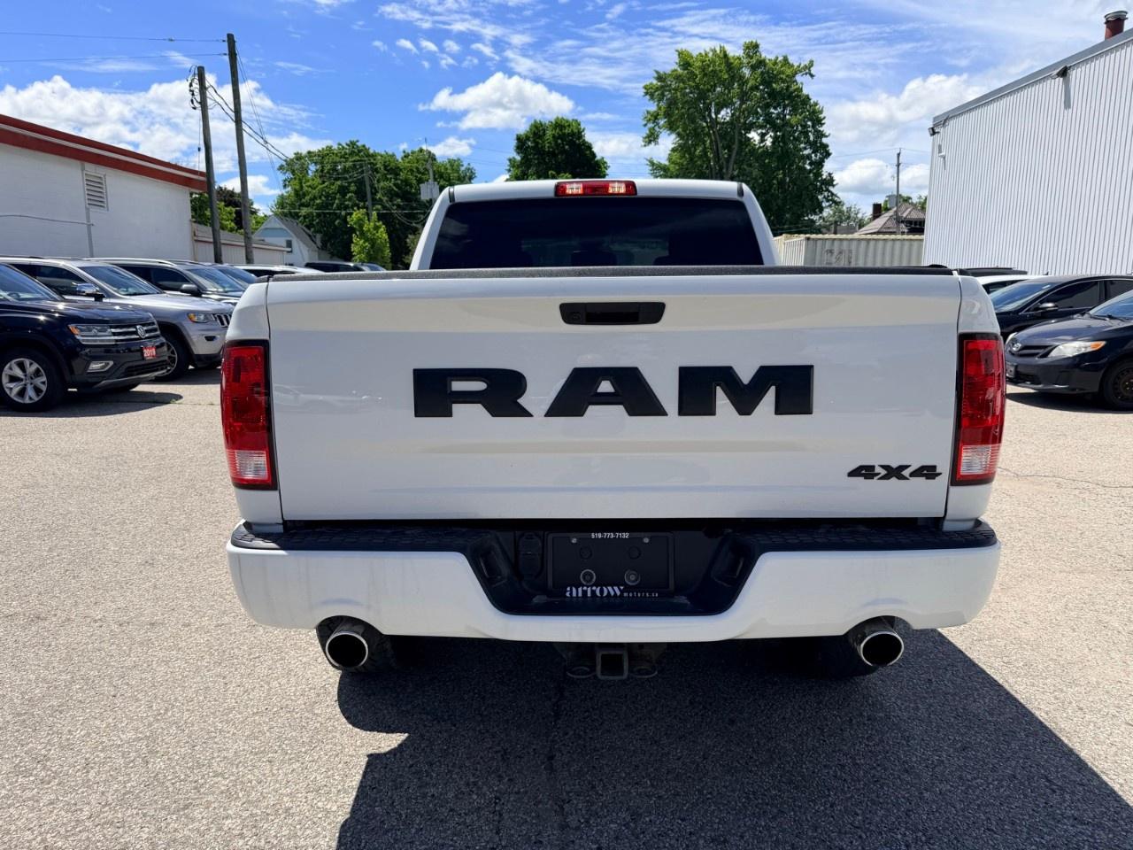 2021 RAM 1500 Classic EXPRESS 4X4 CREW CAB 5'7" BOX Photo