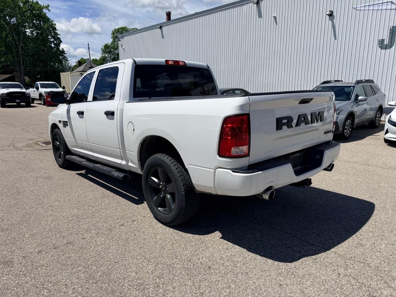 2021 RAM 1500 Classic EXPRESS 4X4 CREW CAB 5'7" BOX Photo