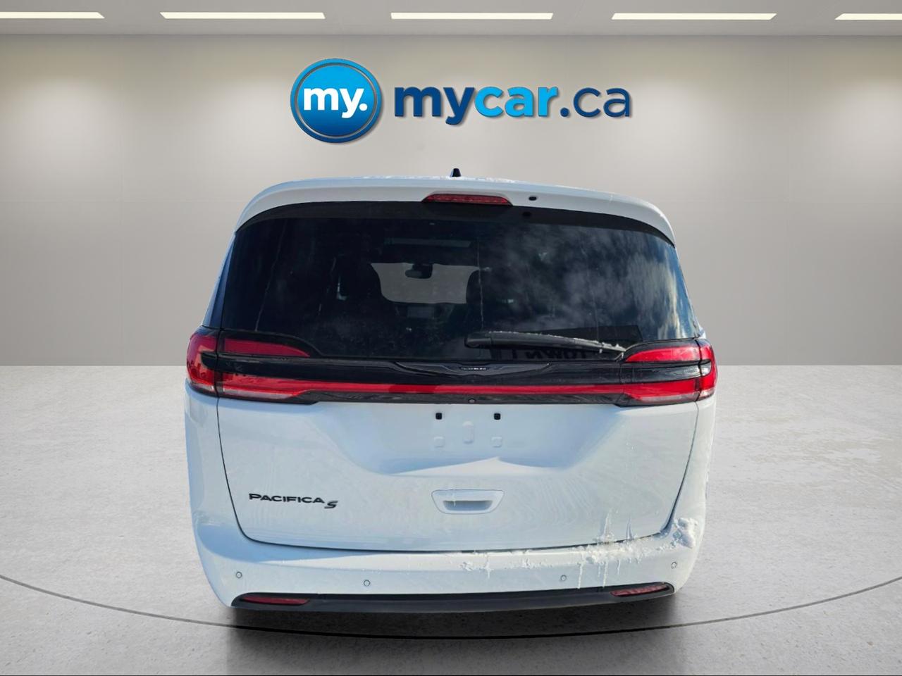 2024 Chrysler Pacifica Touring-L Front-Wheel Drive Passenger Van Photo