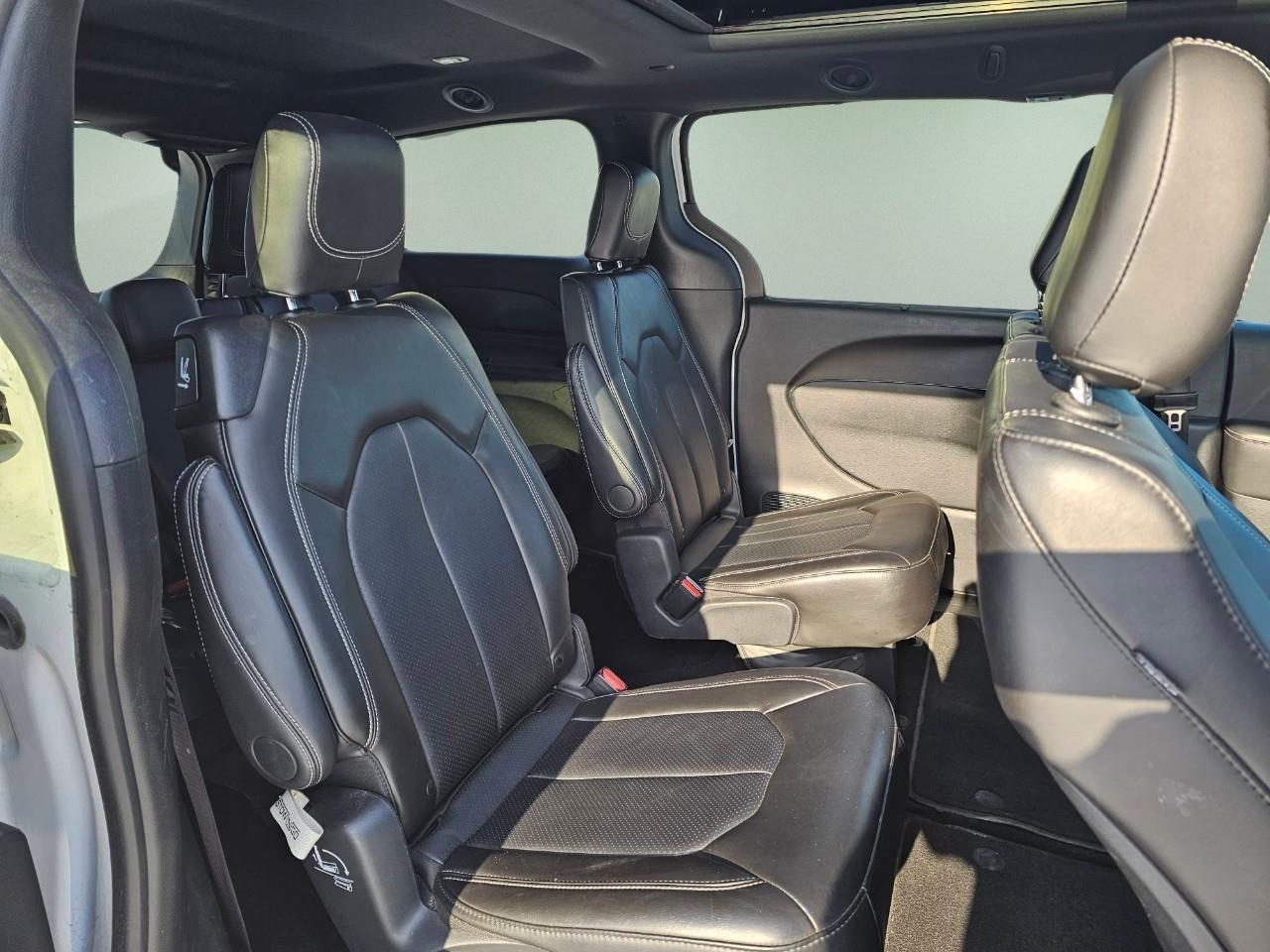 2024 Chrysler Pacifica Touring-L Front-Wheel Drive Passenger Van Photo