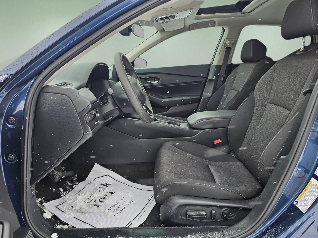 2023 Honda Accord EX 4DR SEDAN Photo