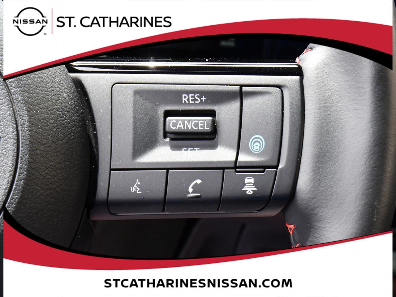 2025 Nissan Kicks SR Photo