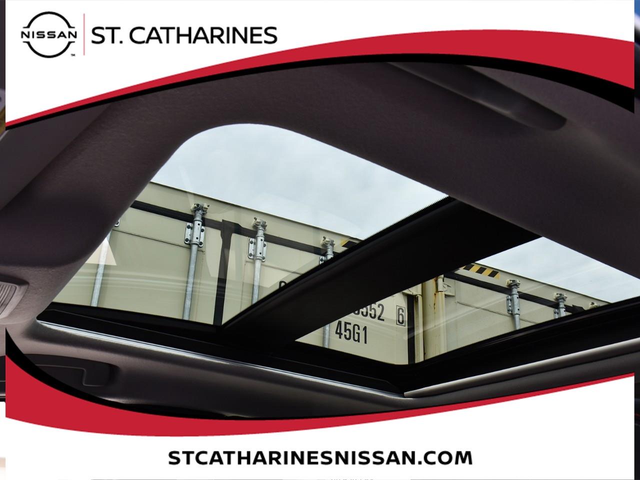 2025 Nissan Kicks SR Photo