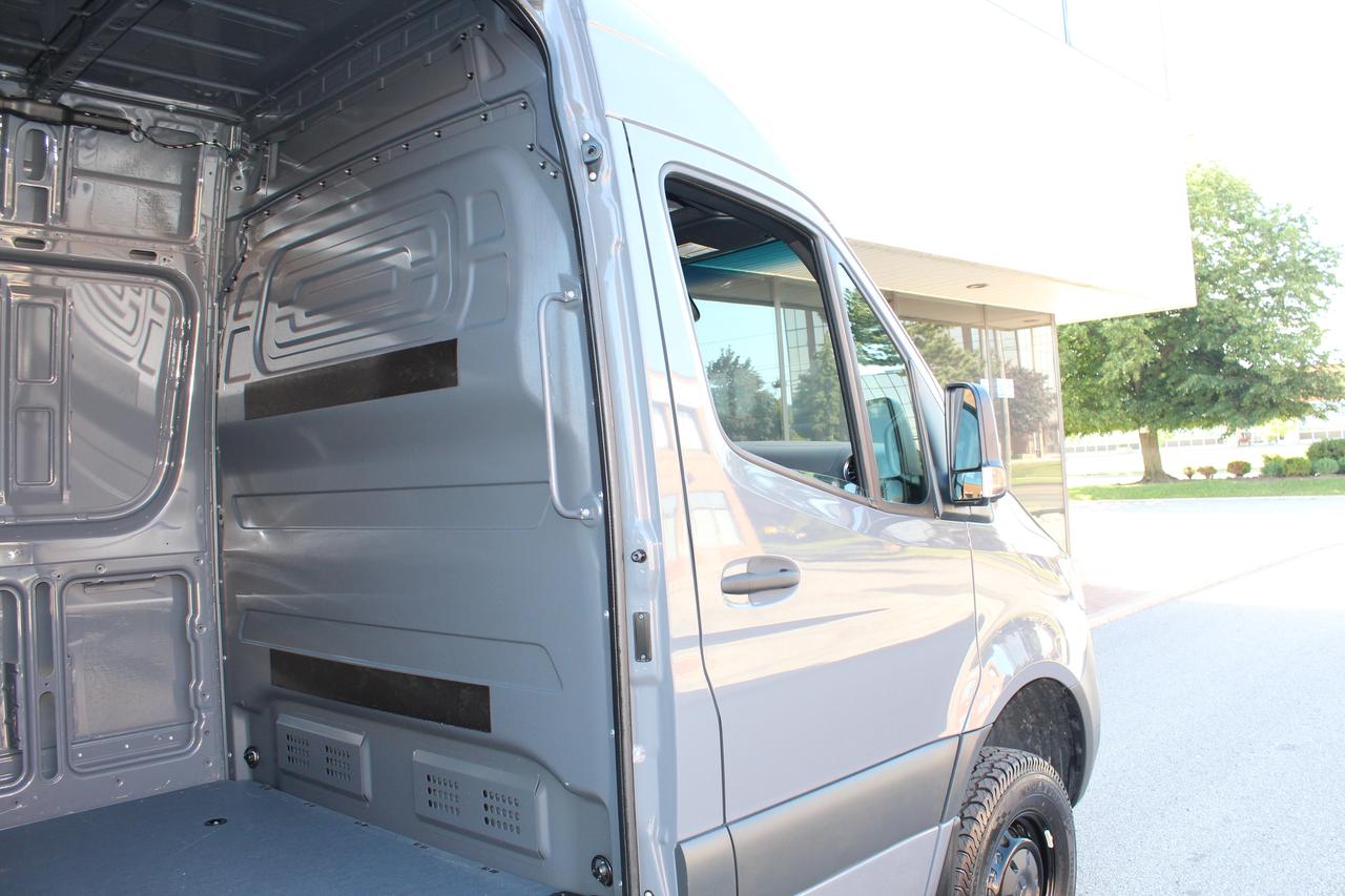 2022 Mercedes-Benz Sprinter Cargo Van 170" - "4X4" - "3.0L DIESEL" - "NAVIGATION" Photo