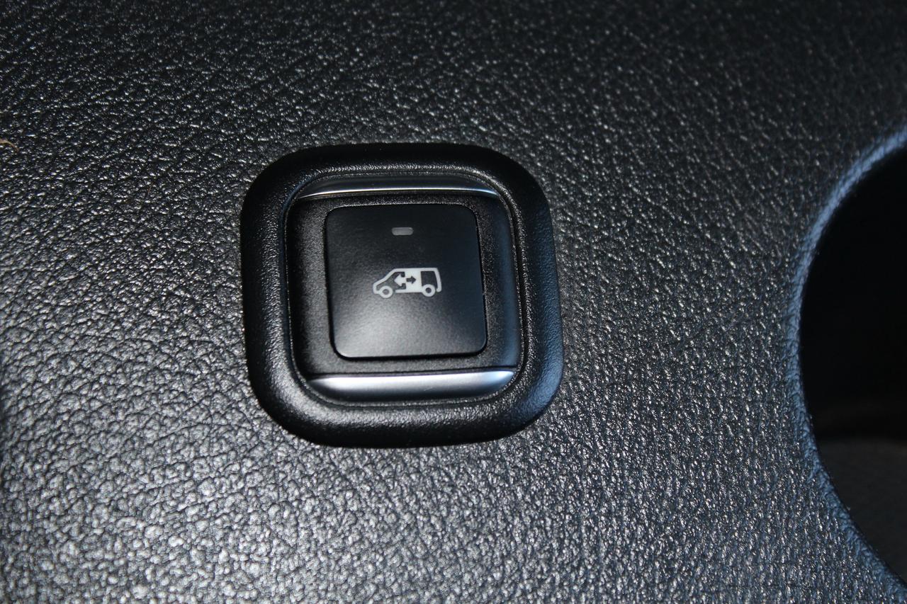 2022 Mercedes-Benz Sprinter Cargo Van 170" - "4X4" - "3.0L DIESEL" - "NAVIGATION" Photo