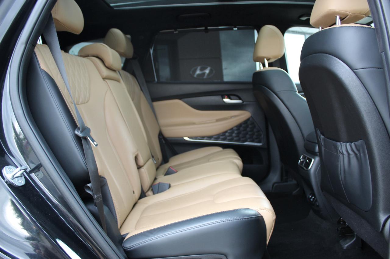 2023 Hyundai Santa Fe Ultimate Calligraphy Photo