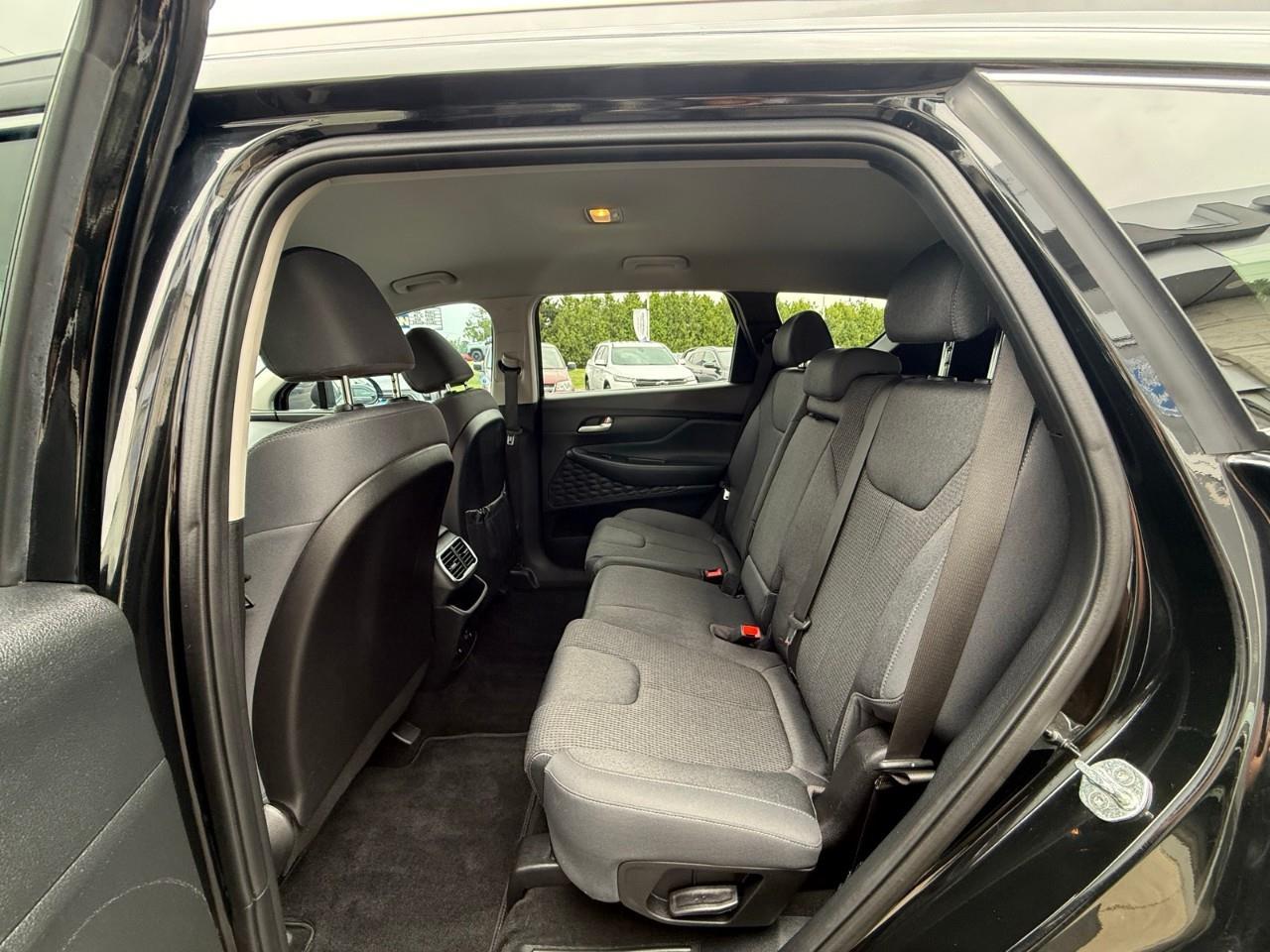 2019 Hyundai Santa Fe Essential w/Dark Chrome Accent (A8 4dr Front-Wheel Drive Photo