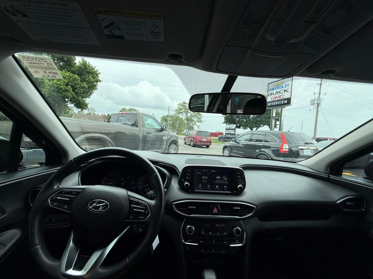 2019 Hyundai Santa Fe Essential w/Dark Chrome Accent (A8 4dr Front-Wheel Drive Photo