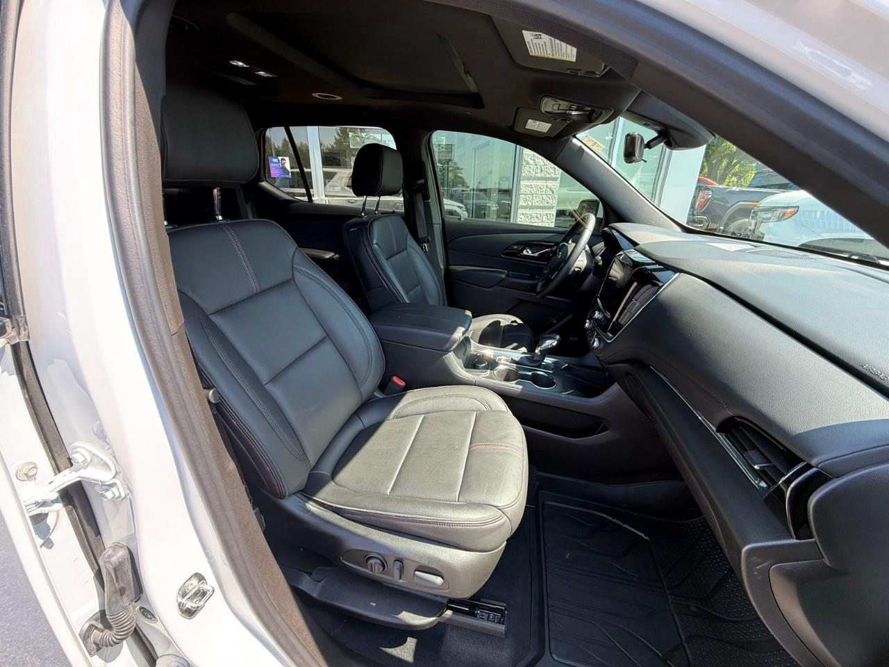 2022 Chevrolet Traverse RS All-Wheel Drive Photo
