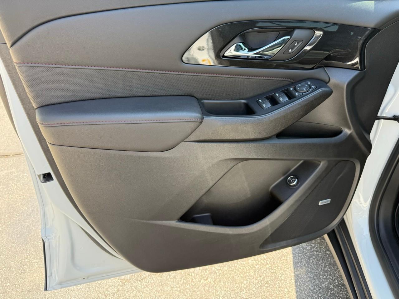 2022 Chevrolet Traverse RS All-Wheel Drive Photo