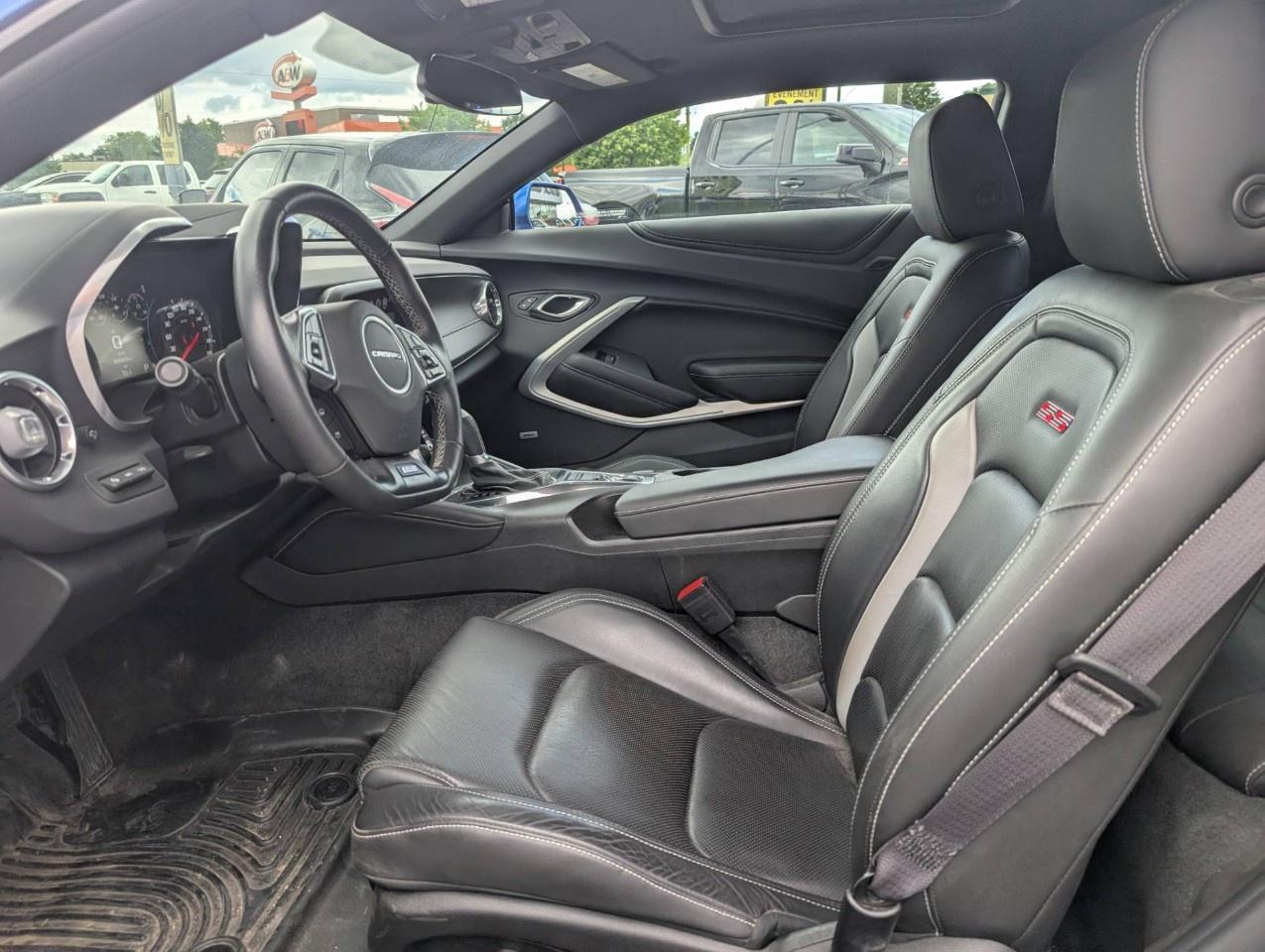 2016 Chevrolet Camaro 2dr Cpe 2SS Photo