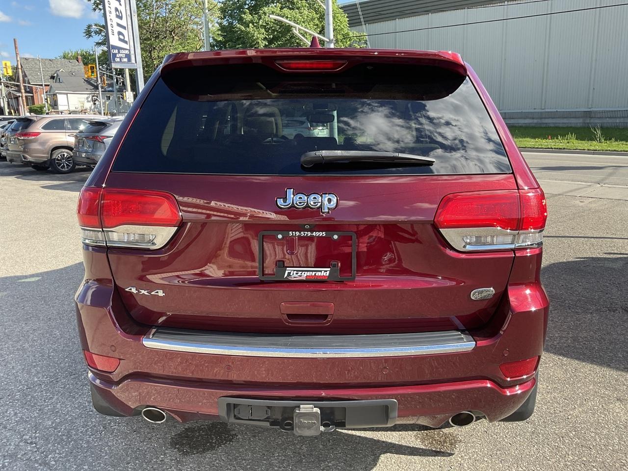 2017 Jeep Grand Cherokee Overland 4WD - LEATHER! NAV! BACK-UP CAM! PANO ROO Photo