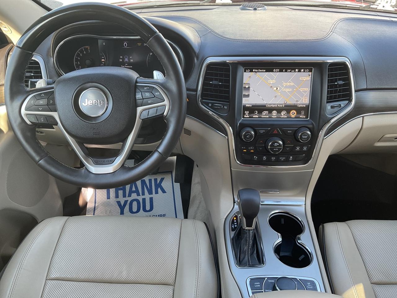 2017 Jeep Grand Cherokee Overland 4WD - LEATHER! NAV! BACK-UP CAM! PANO ROO Photo