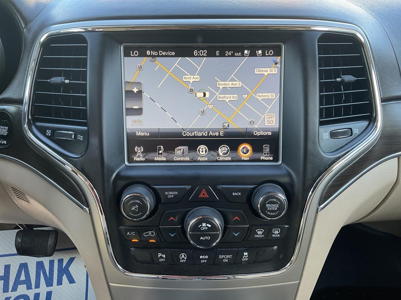 2017 Jeep Grand Cherokee Overland 4WD - LEATHER! NAV! BACK-UP CAM! PANO ROO Photo