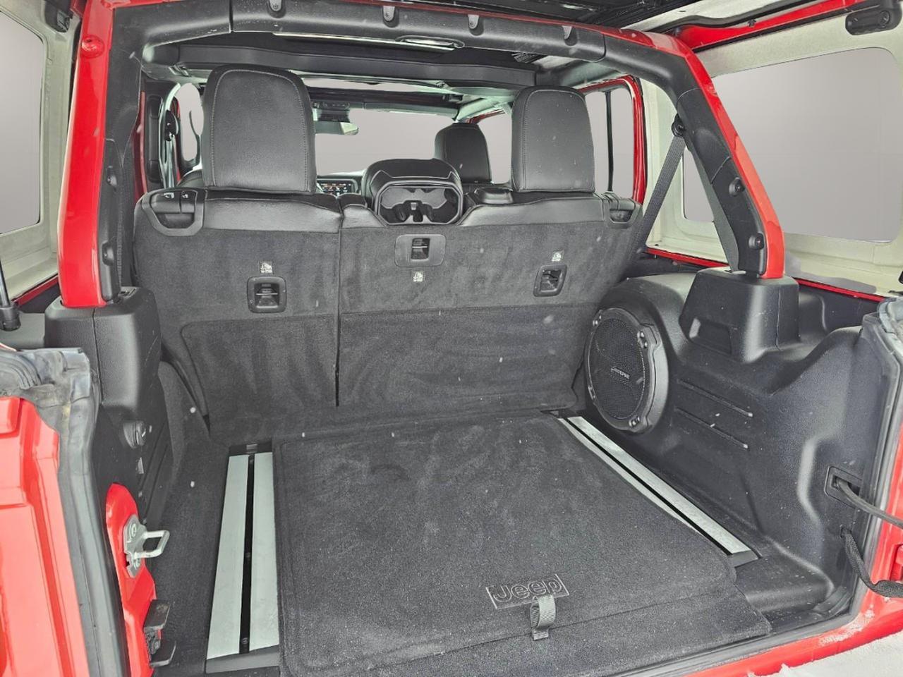 2021 Jeep WRANGLER UNLIMITED Sahara 4dr 4x4 Photo