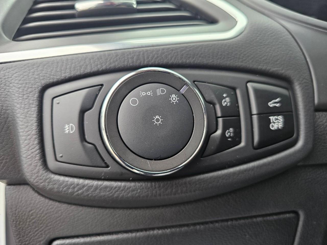 2024 Ford Edge TITANIUM 4DR ALL-WHEEL DRIVE Photo