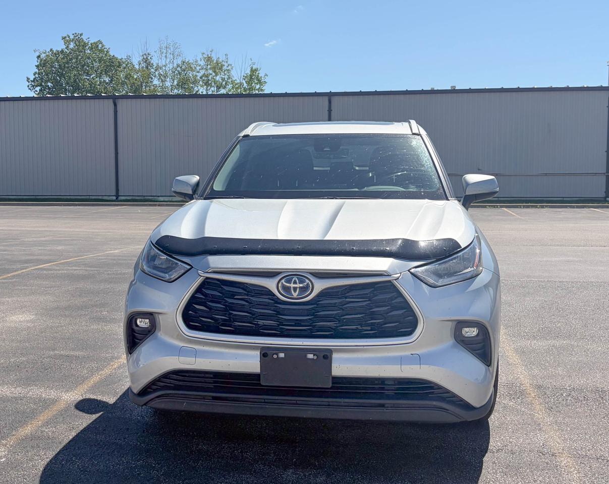 2022 Toyota Highlander Hybrid XLE 4dr All-Wheel Drive Photo