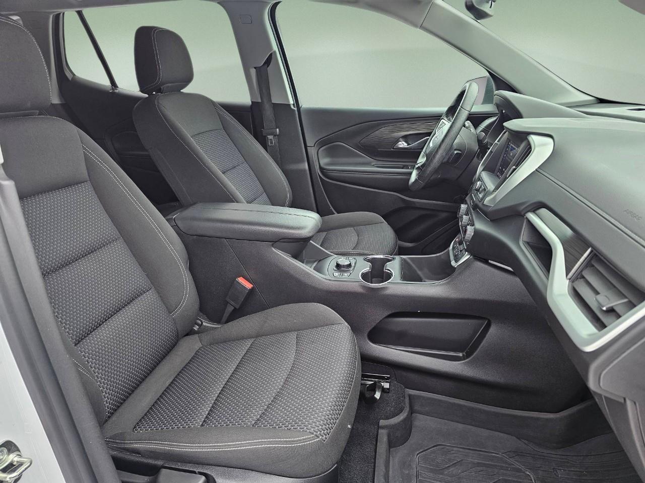 2024 GMC Terrain SLE 4dr All-Wheel Drive Photo