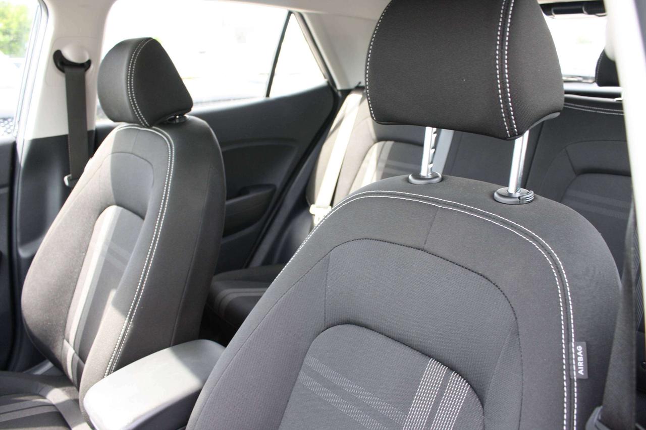 2025 Hyundai Venue Preferred IVT Photo