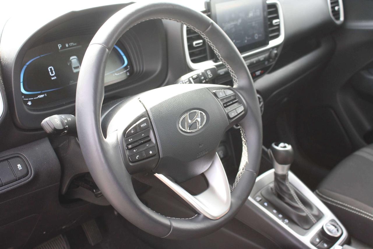 2025 Hyundai Venue Preferred IVT Photo