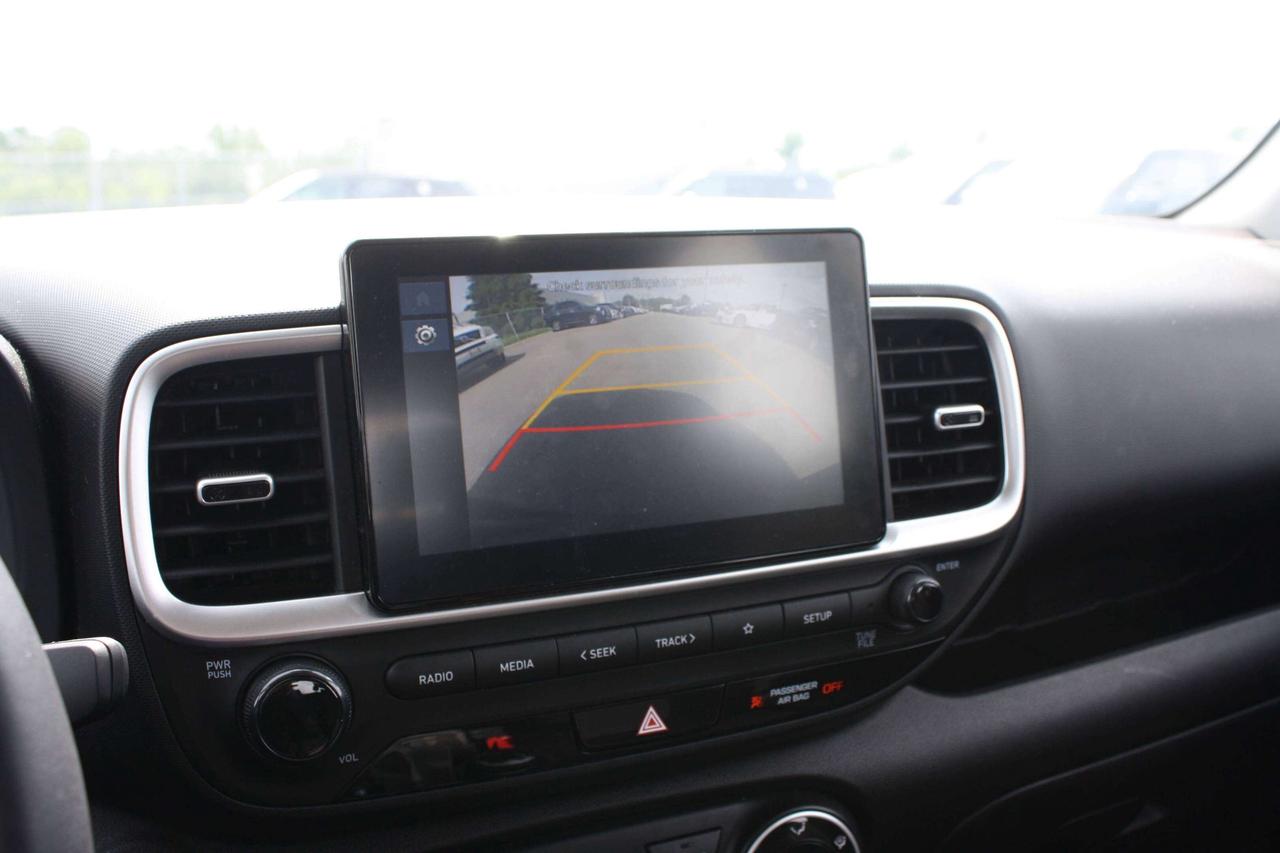 2025 Hyundai Venue Preferred IVT Photo