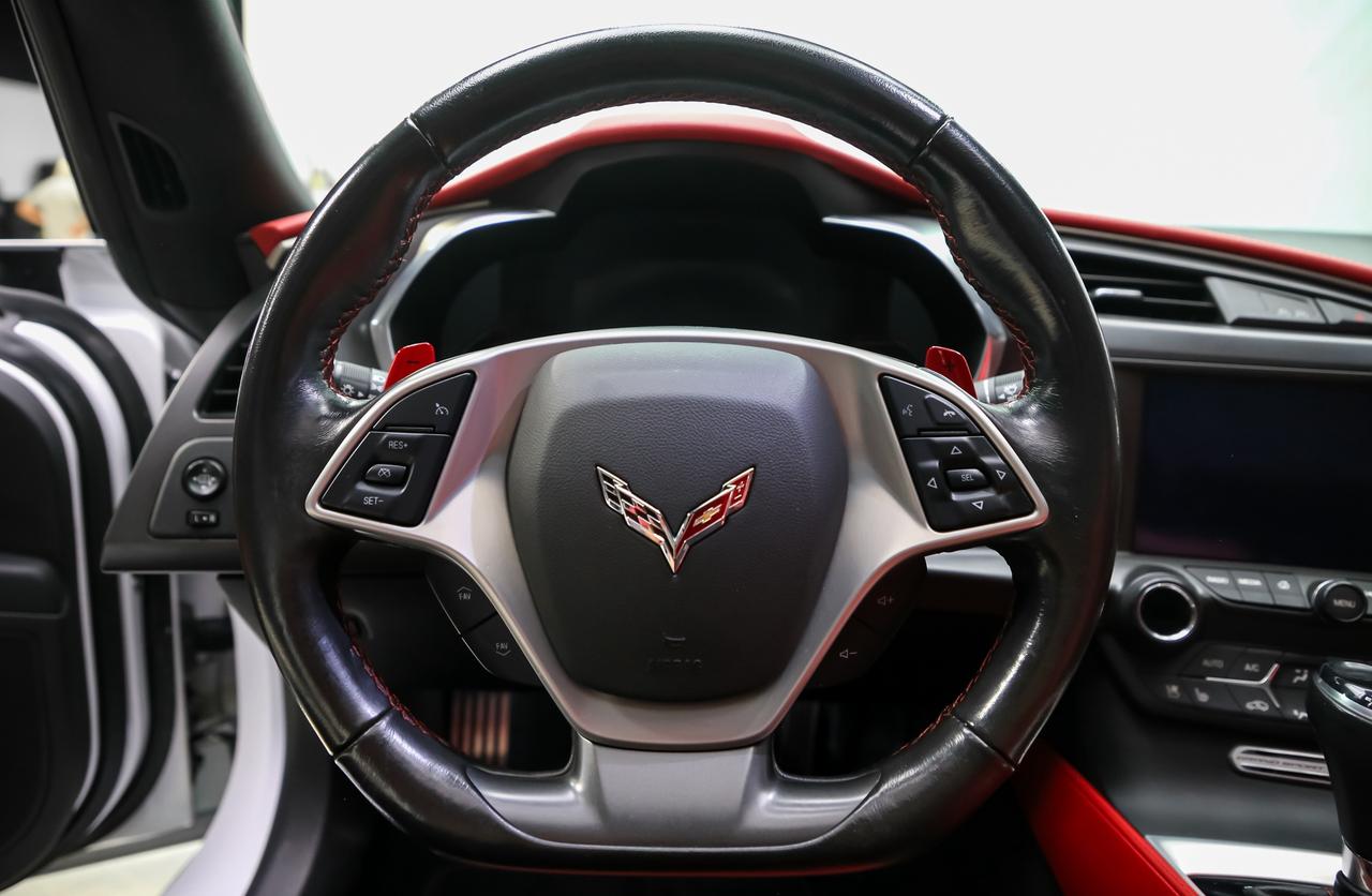 2019 Chevrolet Corvette GRAND SPORT 2LT 460HP 1OWNR REDINT LOWKM HERITAGE Photo