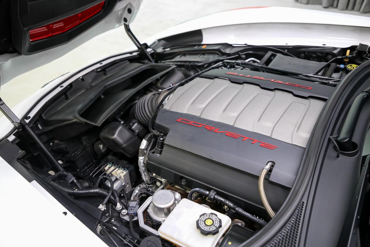 2019 Chevrolet Corvette GRAND SPORT 2LT 460HP 1OWNR REDINT LOWKM HERITAGE Photo