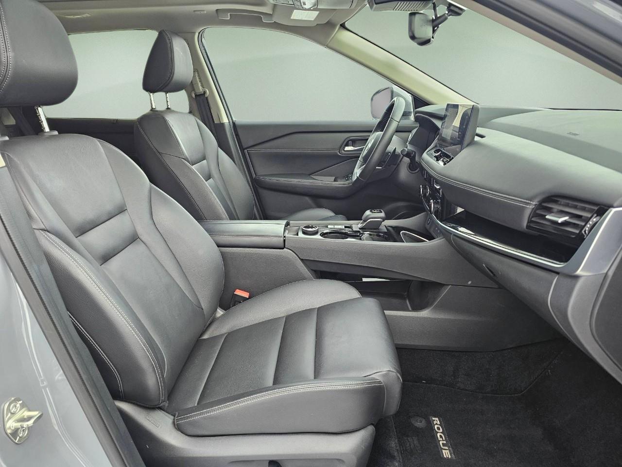 2024 Nissan Rogue SL 4dr All-Wheel Drive Sport Utility Photo