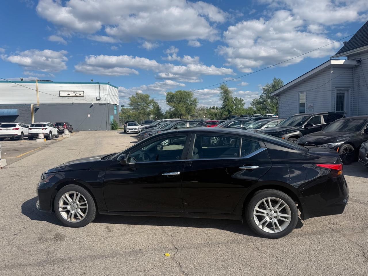 2023 Nissan Altima S Photo