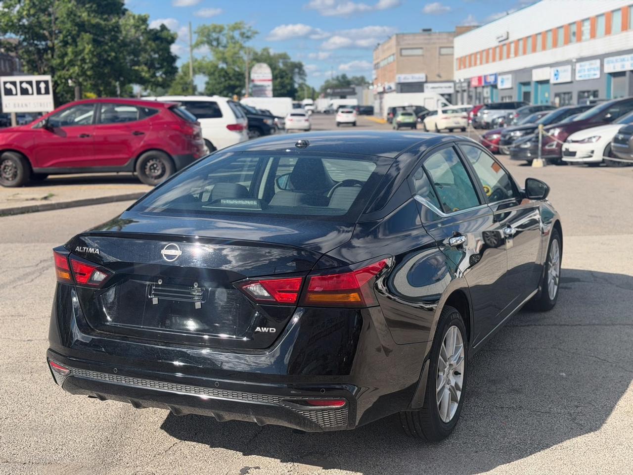 2023 Nissan Altima S Photo
