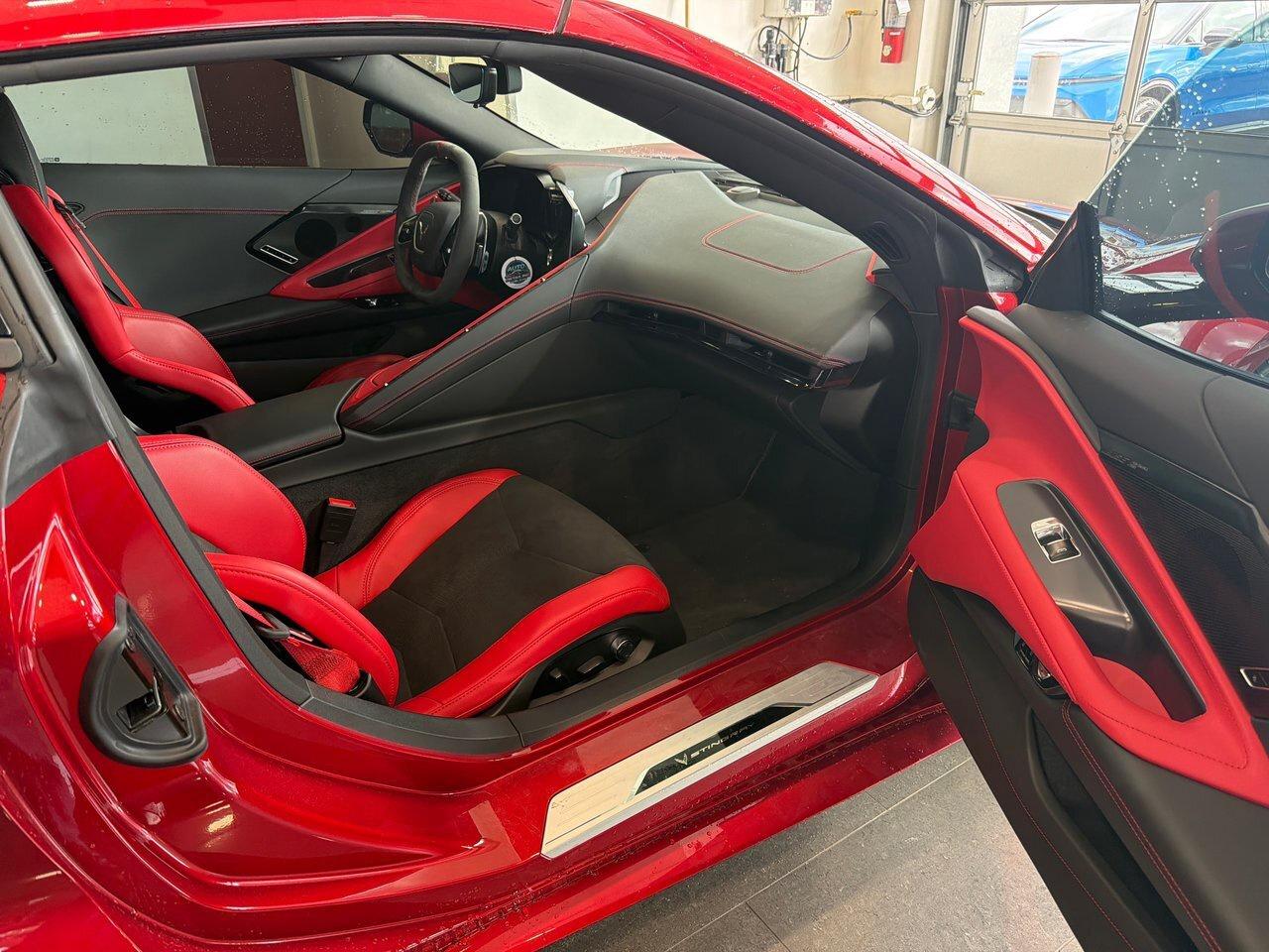 2024 Chevrolet Corvette Stingray Coupe 2LT Stingray R PKG & Engine Appeara Photo